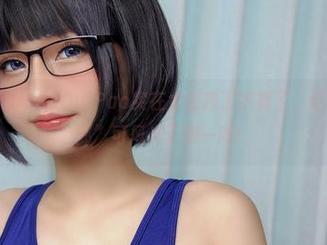 Azami的TaihouQuiPao实在太会换丁字裤了，这位“美街女郎”可风光了好一阵！