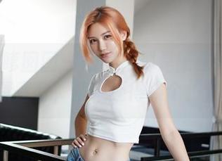 Feilin嗲囡囡 – 短裤？那是陈雅漫VICKY的高清宣言，壁纸还得换个位置欣赏！
