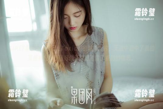 GIRLT果团网 - 妲己_Toxic这组制服图片，无意中戳中了我的某根神经，原图好像还隐约透露了点别的意思。