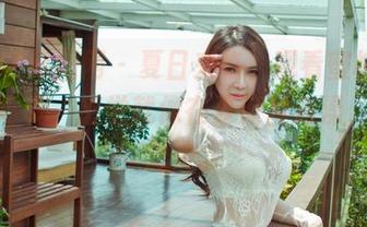 GIRLT果团网 – 夏日来临，观看蜜桃Q妹儿的写真，感觉就像在夏淹里泡澡，忽热忽冷。