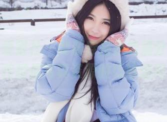 IMiss爱蜜社 – 制服穿搭技能满分，黄歆苑传授你写真资源的巧妙运用！