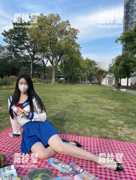 July芝岚 微密圈 - 私房甜品?不,是July芝岚的JK福利合集!即刻好奇!