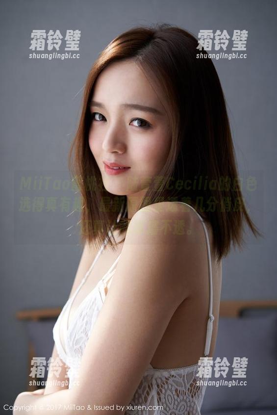 MiiTao蜜桃社 - 陆萱萱Cecilia的白色选得真有趣，最新原图里透着几分俏皮，还真让我琢磨不透。