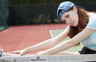 MiiTao蜜桃社 – 淡淡的奶香？默默Momo的那只牛总是在观察。