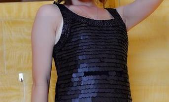 PANS写真 – 一抹红裙，苏琪在图片里化身女神，精选出乎意料的搭配，总是让人转个不停！
