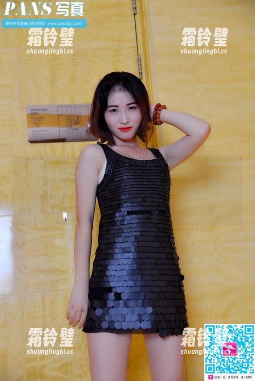 PANS写真 - 一抹红裙，苏琪在图片里化身女神，精选出乎意料的搭配，总是让人转个不停！