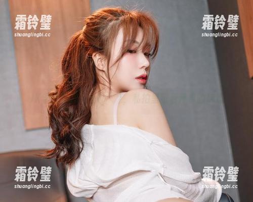 JK学生装和Sia(시아)，私拍里藏着青春的味道