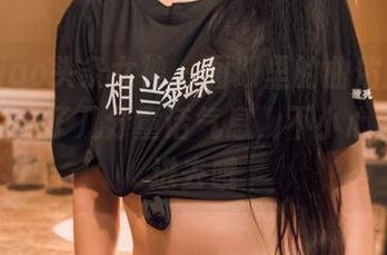 TouTiao头条女神 – 图册里的曲佑熙，给白衣穿上了几分童话气息，不小心就会陷进去哦