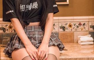 TouTiao头条女神 – 美纳子的图片：别让OL的外表影响你对她的想象哦！