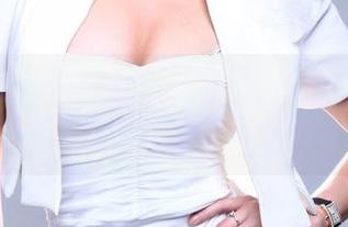 TuiGirl推女郎 – 比护士服更抢眼的，是李七喜无圣光写真里的那抹俏皮