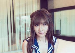 UGirls尤果网 – 赵伊彤泳装合集，轻易打破你的想象边界。