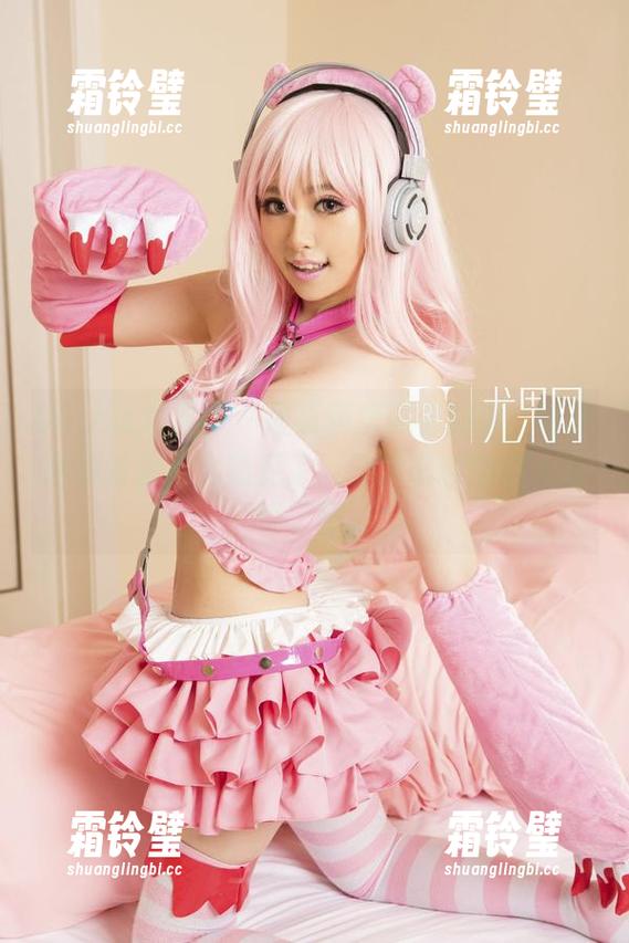 UGirls尤果网-陈雅漫 UGirls尤果网 - 居家照里藏着的事,陈雅漫的资源也太随便了。沙发和窗帘都太有戏了吧。