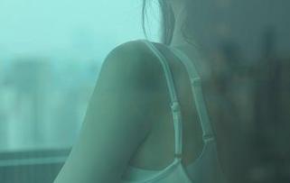 Xiuren秀人网 – MODEL伊若的套装福利，看得我真想每天都穿一次！嘿嘿…