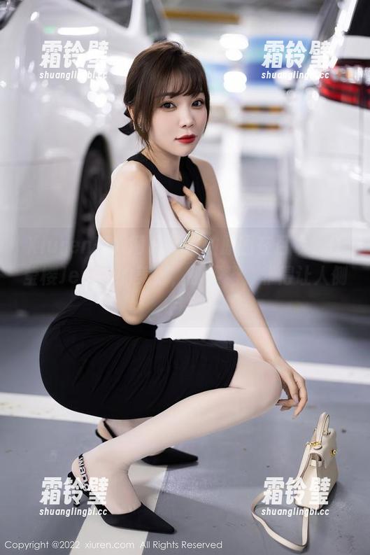 Xiuren秀人网-任莹樱Jenny Xiuren秀人网 - 免费的原图在召唤,任莹樱Jenny的美脚,那姿势,非得让人侧目!