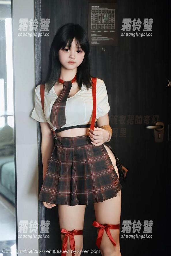 Xiuren秀人网 - 小逗逗与连衣裙的奇幻之旅，尽在这组美图里