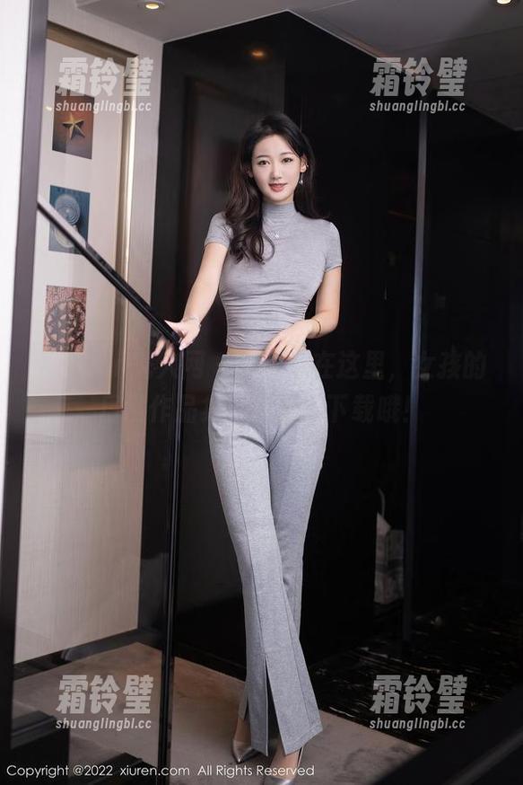 Xiuren秀人网 - 小逗逗在这里，女孩的日常作品集，别忘了下载哦！