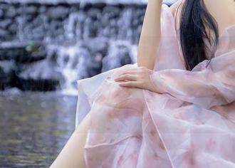 Xiuren秀人网 – 高清网袜，尤妮丝的特技展示。测测你的耐心：作品集翻得动吗？