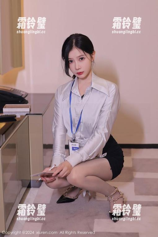 Xiuren秀人网 - 李金金与她的高跟鞋美图，谁说走路不能优雅？