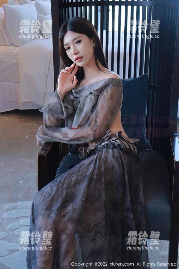 Xiuren秀人网 - 高清冲击！王馨瑶Yanni的女友图册，让我在旁边数学作业都懒得做了。