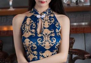 Xiuren秀人网 – 程程程的瑜伽图库：面对镜头自信得像个老外，但总想确认我是真在练！