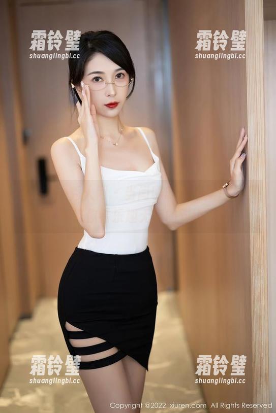 Xiuren秀人网-闫璐璐 Xiuren秀人网 - 当闫璐璐遇上黑白,原图带你看乐趣无穷的对比!
