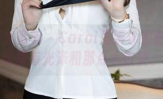 YouMi尤蜜荟 – Carol周妍希油亮图包：这里有光泽和那点小欲望。