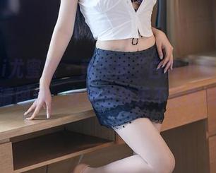 YouMi尤蜜荟 – 竟然是“白露小猪”的高清图包，女孩的快乐不言而喻