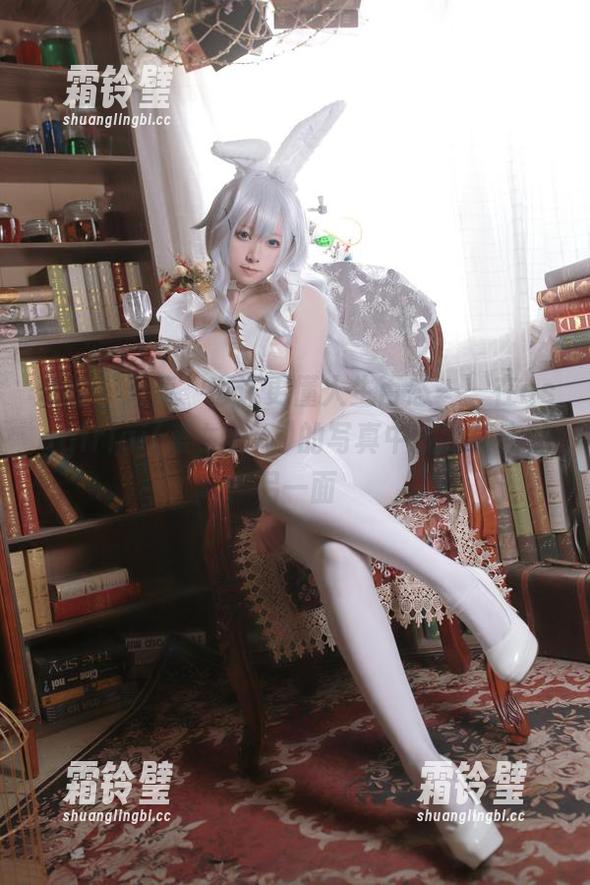 这位“天使”也许更懂人生百态——在asagiriai(爱ちゃん)的写真中找寻真实的另一面