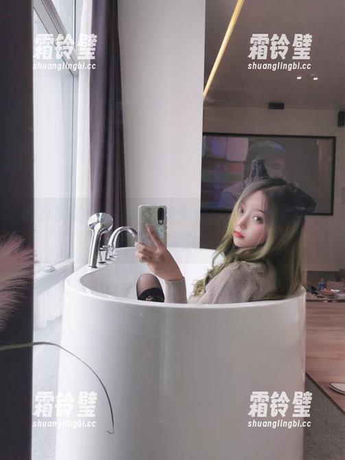 eloise软软 最真实的eloise软软兔女郎,原图无圣光下的平滑肌肤。