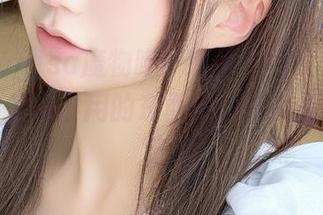 高清nagisa魔物喵：图集中的女子大生和一堆看似没用的东西……究竟在干嘛呢？