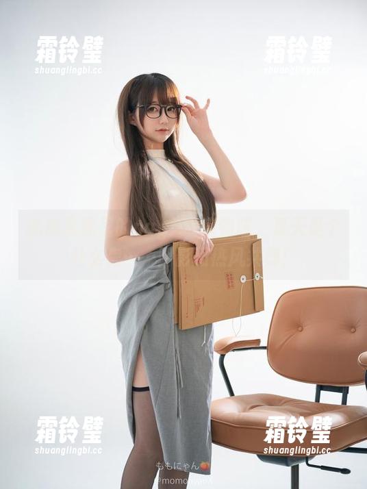 nagisa魔物喵 私房写真里的nagisa魔物喵,夏天是个什么鬼……阴影和热风共舞!