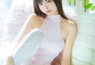 照片里的爱宕泳装很是期待，三无人型也算是个有新花样的人吧。