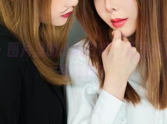 丽柜 – 图片里的心心日常：无圣光，妆容可还行？