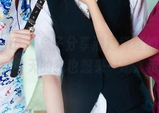 丽柜ligui – 兔子分享潮妹纤莲的穿搭，感觉今天的我也想来一场展示？