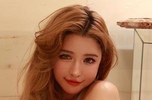 微密圈 – 下载于芷晴的吊带袜天使，相信我，群聊绝对会热闹！