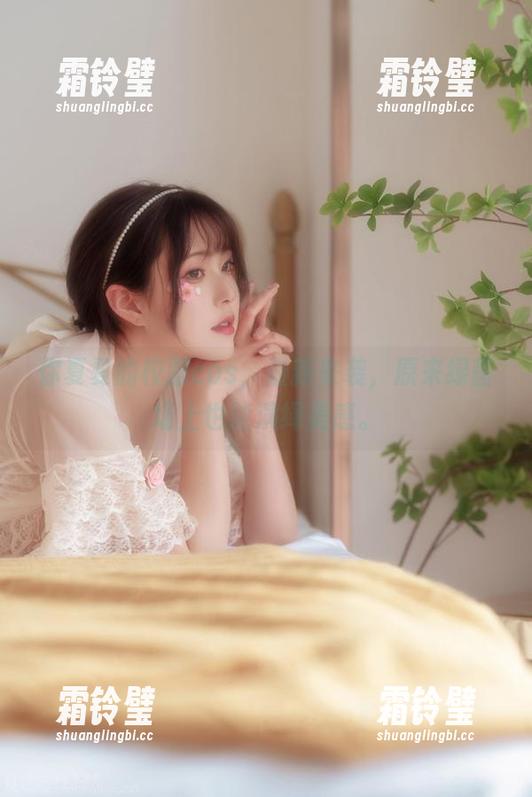 你夏夏的校服cos，最新来袭，原来绿茵场上也能演绎美感。