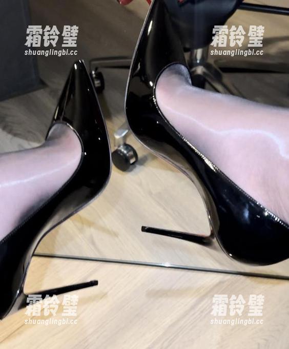 保守的二舅妈 微密圈 - 保守的二舅妈的美图:性感到让人心烦,咋办呢?