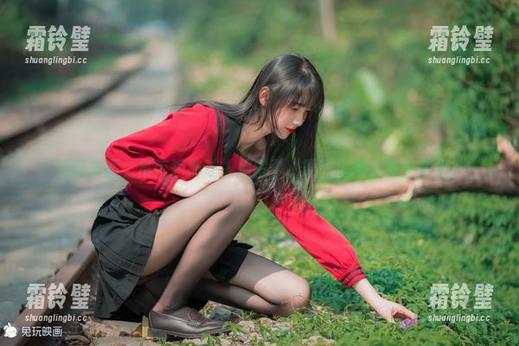 兔玩映画，吊带短裤让人想多了，原图里藏了多少玄机？