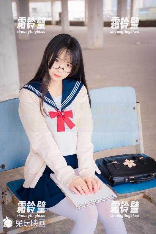 兔玩映画 拍得妙!兔玩映画JK制服白丝精选写真,校园气息和微妙的暧昧共存。