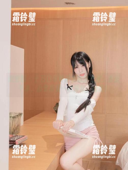 十万口草莓粥粥 微密圈 - 十万口草莓粥粥的护士照:画面干净,心里却是一片凌乱,哈哈!