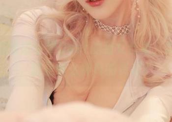 感觉就像啾小妍Deer的猫女合集，我在想，这是什么神奇的资源？