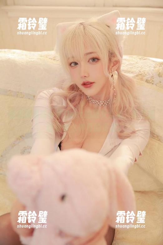 啾小妍Deer 感觉就像啾小妍Deer的猫女合集,我在想,这是什么神奇的资源?