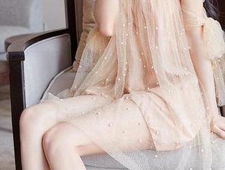 尤蜜荟 – 作品真不错，合法萝莉用白衬衫再吸引我！没道理不看啊。