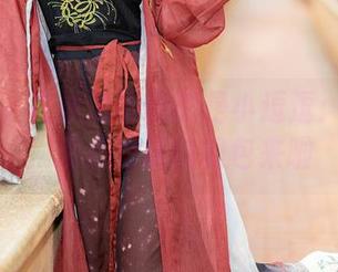 尤蜜荟 – 在泳池度假的是小逗逗：无圣光，没心没肺的图包来啦