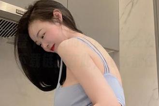 微密圈 – 整个海边的私房集—左公子666的全集，下载链接在此，海水都在等你！