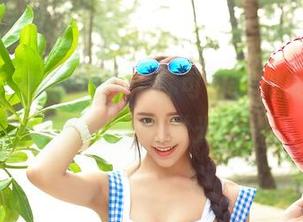 推女神 – 裸足捣蛋：苏可可和她的私拍，脚趾也能发光！
