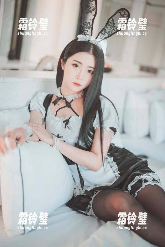 校服的诱惑：普美(bomi)亲自解说写真分享