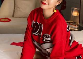 微密圈 – 啊，果儿Victoria的制服作品，免费开放，转眼间想偷图！