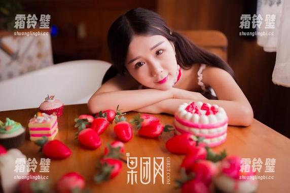 果团网 - 周妍希的内衣图集，一言不发的诱惑，下载一次，心思复杂不足道。