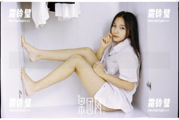 果团网 - 记得看原图，陈雅漫的皮衣可不止于此